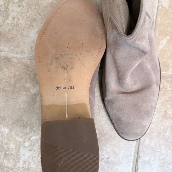 Dolce Vita Suede Tan Tessy Booties - Picture 15 of 15